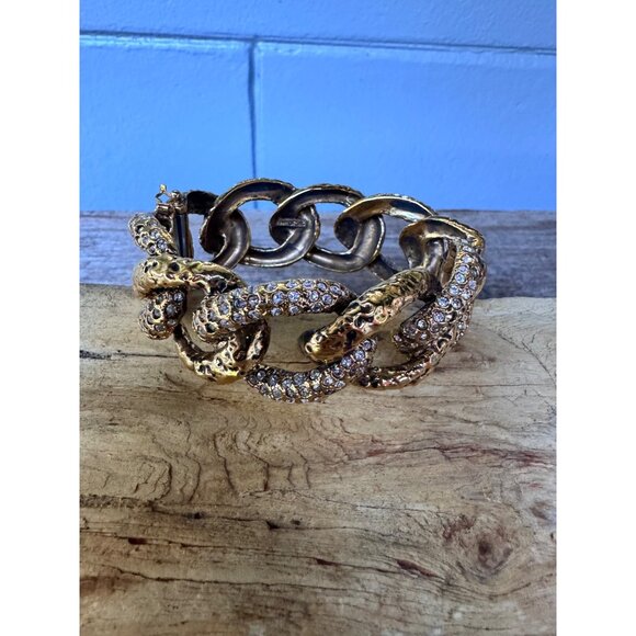 St. John Gold Tone Rhinestone Curb Link Bracelet Vintage Hammered Chain Magnetic - Picture 1 of 7